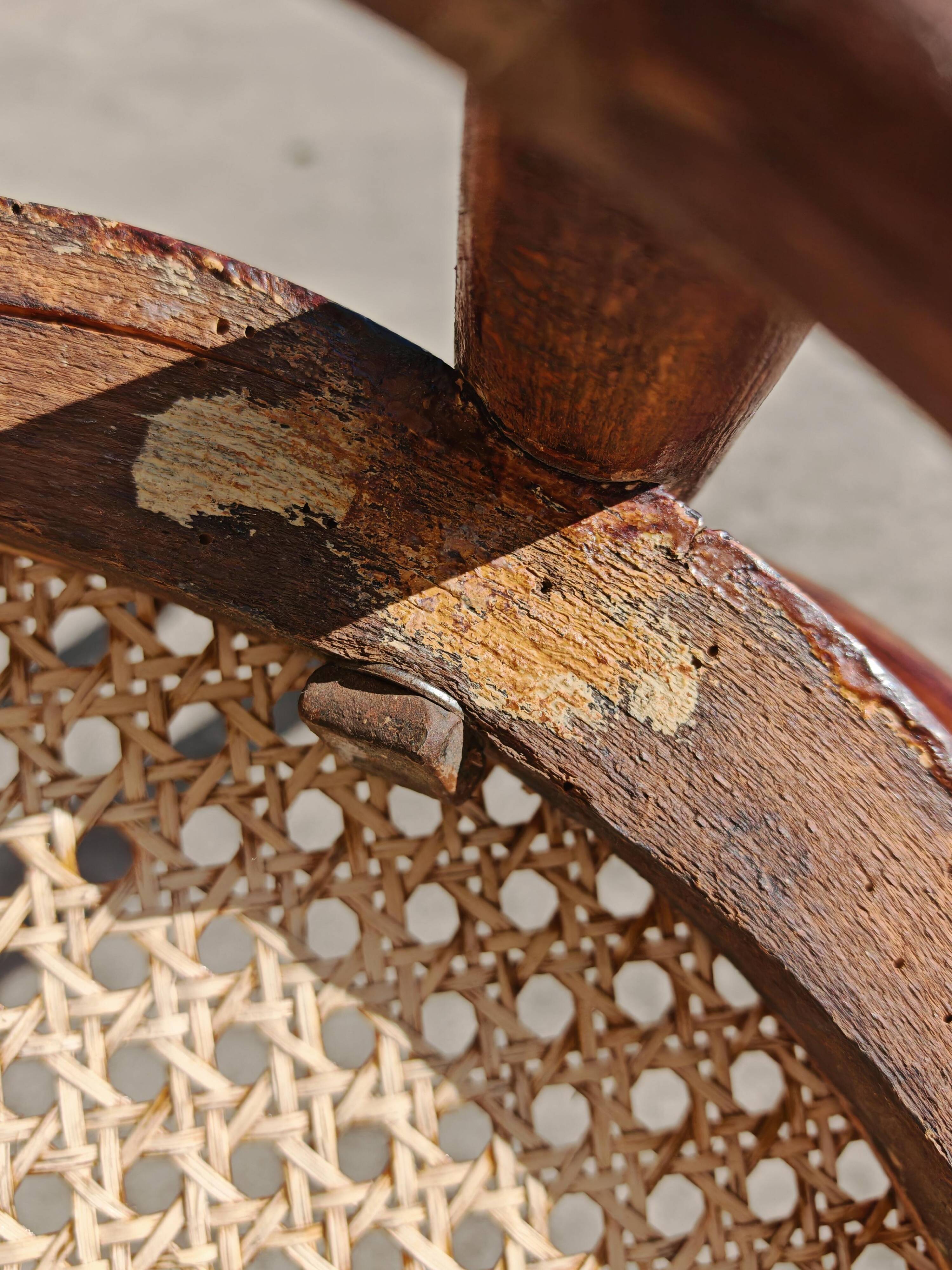 Chaise Bistro Antique J.J. Kohn, années 1920