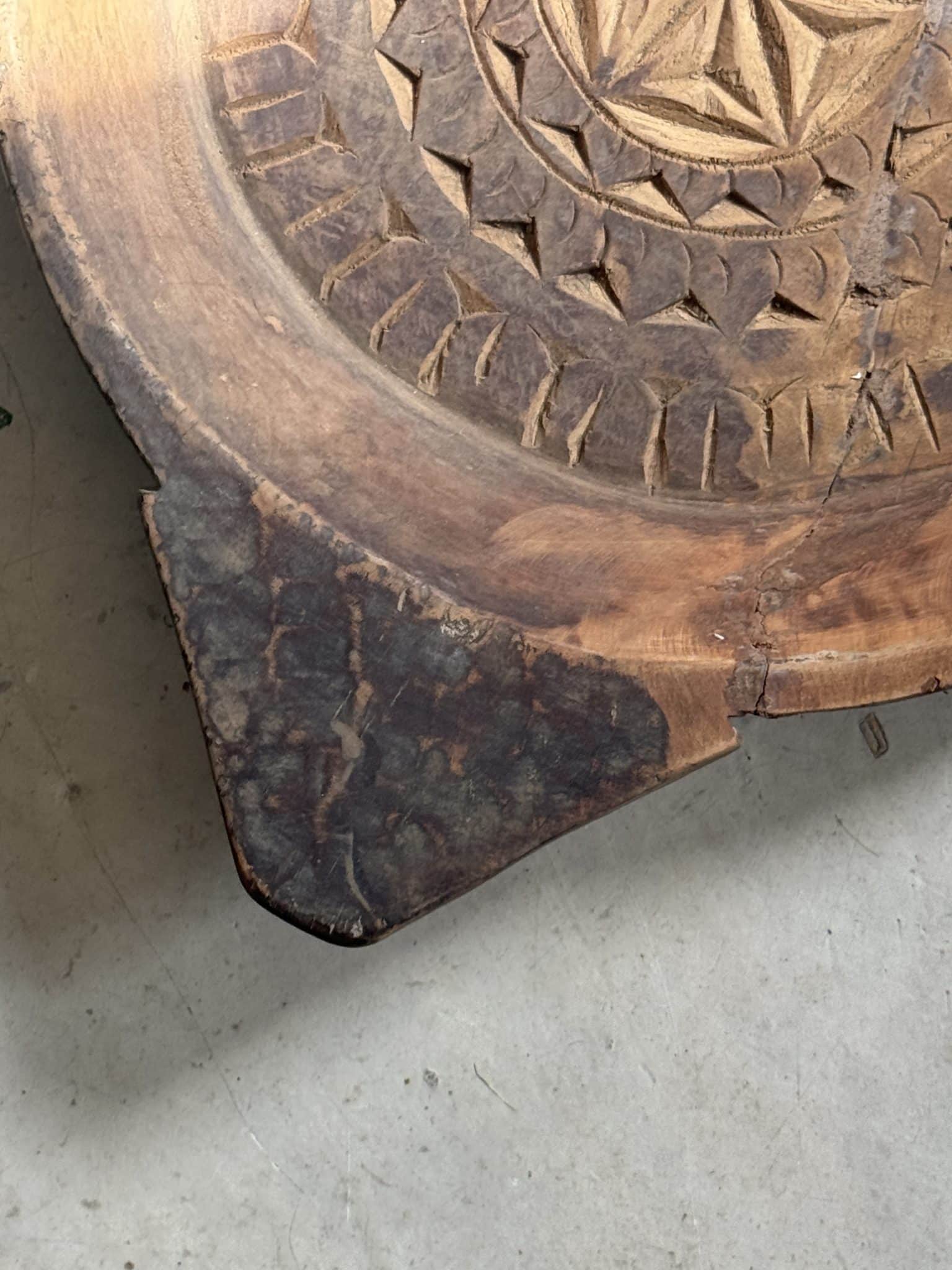 Ancient Indian carved plateau "Star"