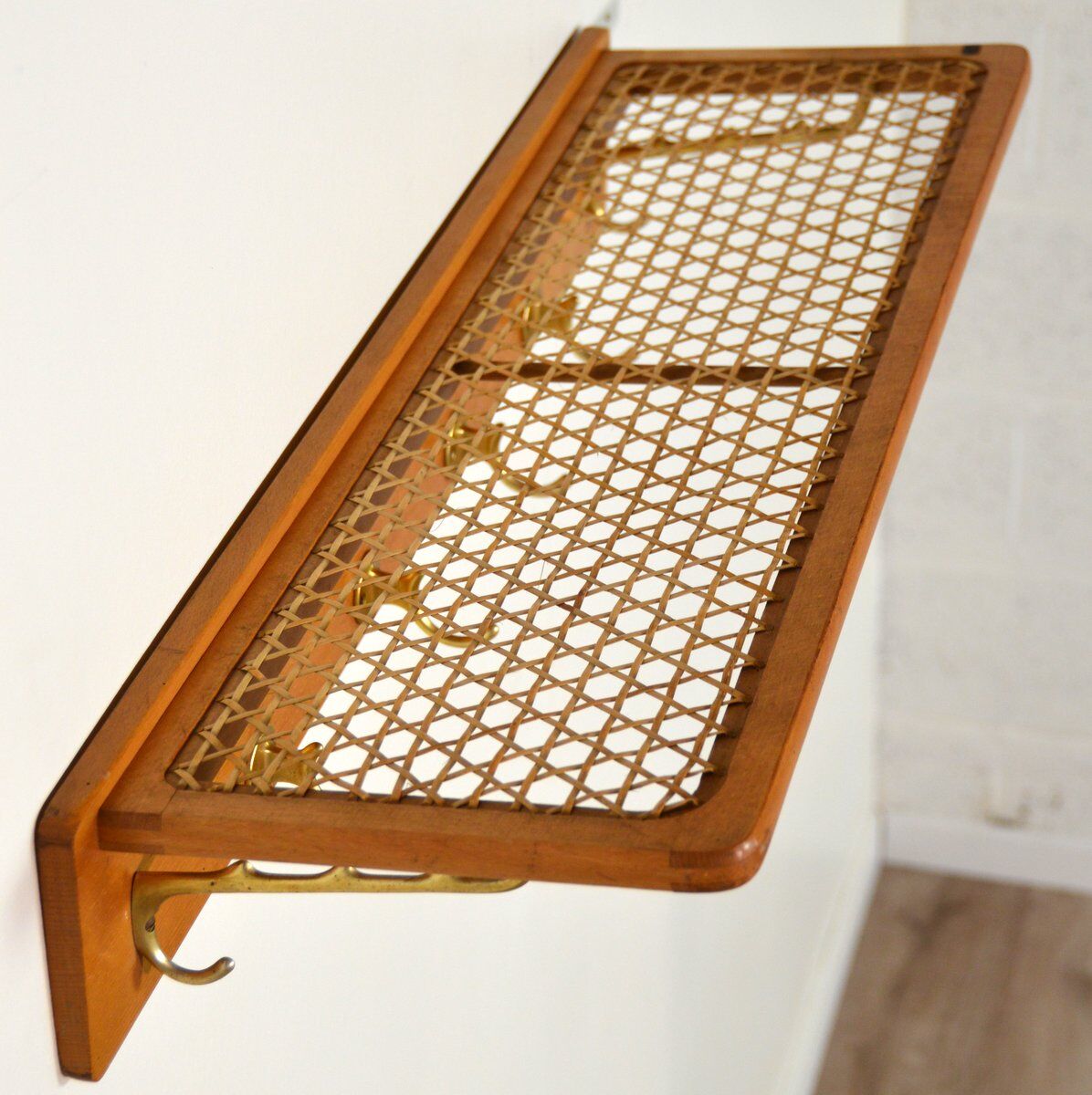 Coats door with vintage 50s cannage