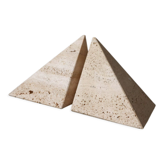 Pyramid shaped travertine bookends