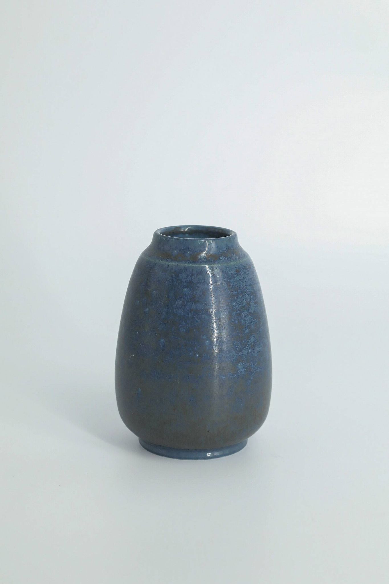 Small Mid-Century Scandinavian Modern Collection Vase in Stoneware No. 108 by Gunnar Borg for Höganäs