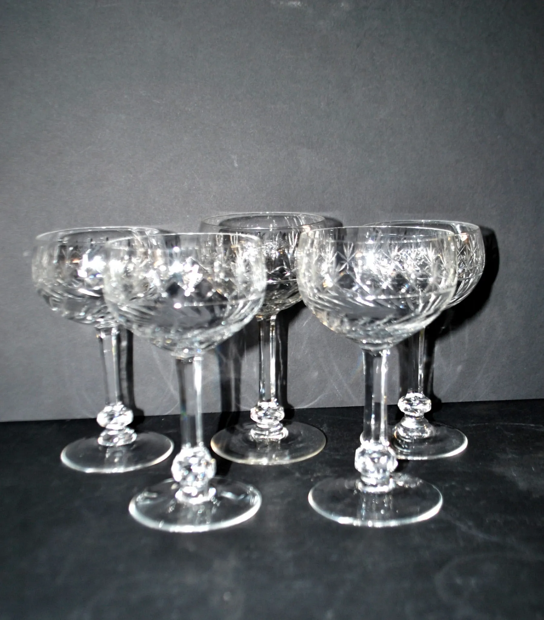 Saint-Louis set of 5 crystal wine glasses model 1930 Metra size 4593