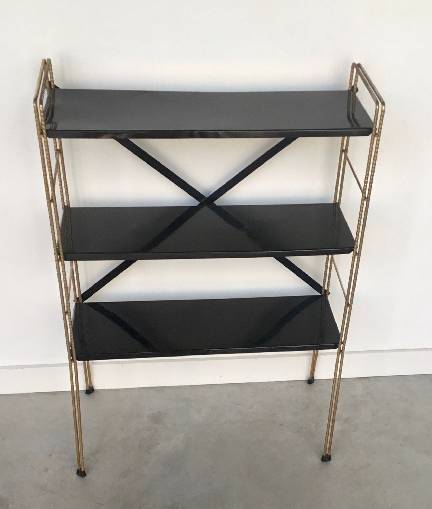 Shelf String metal on feet - vintage 1960