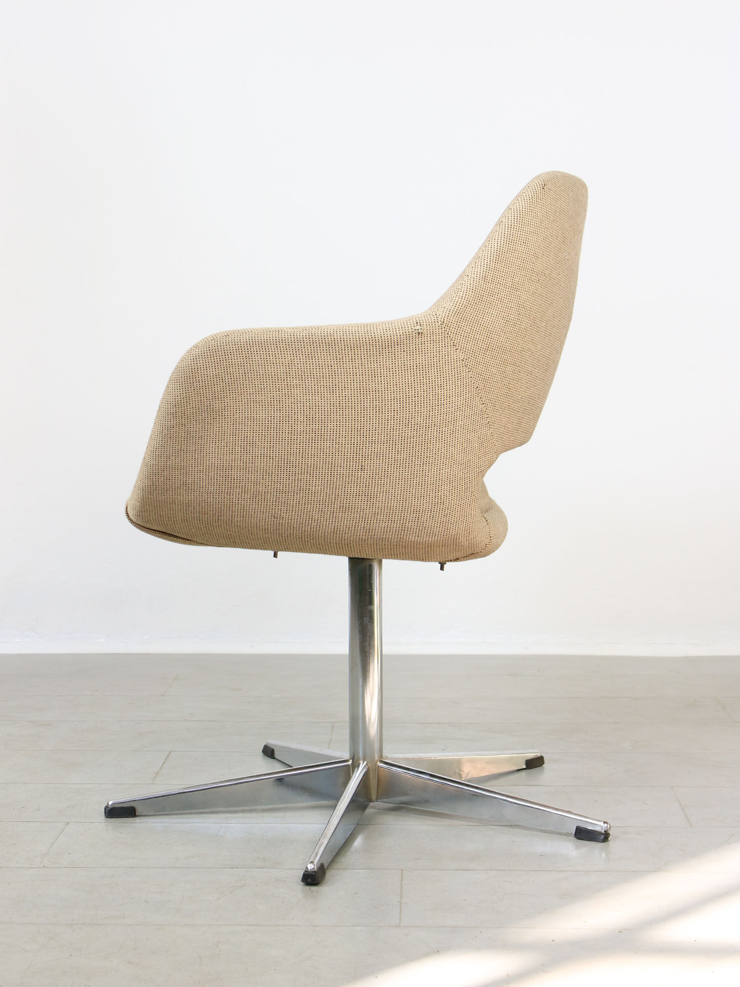Mid-century beige fabric swivel chair from stol