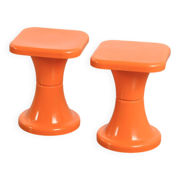 Paire de tabourets Tam Tam orange par S.E.L.U.P.