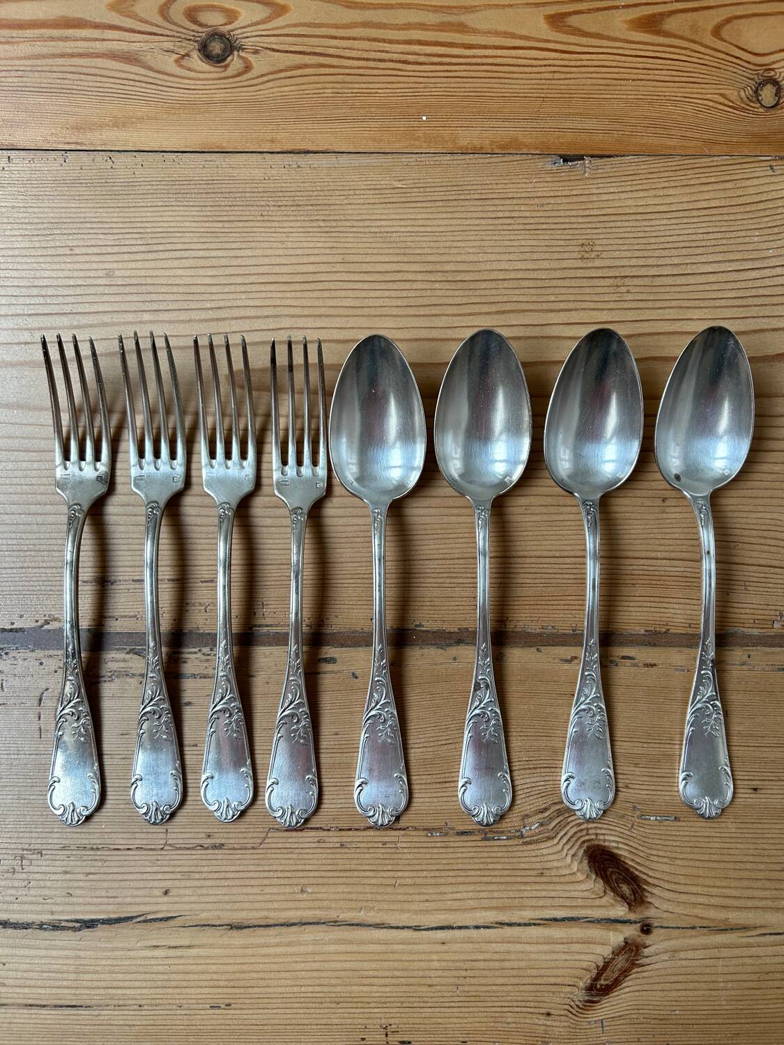 Set of 8 antique silver-plated cutlery pieces