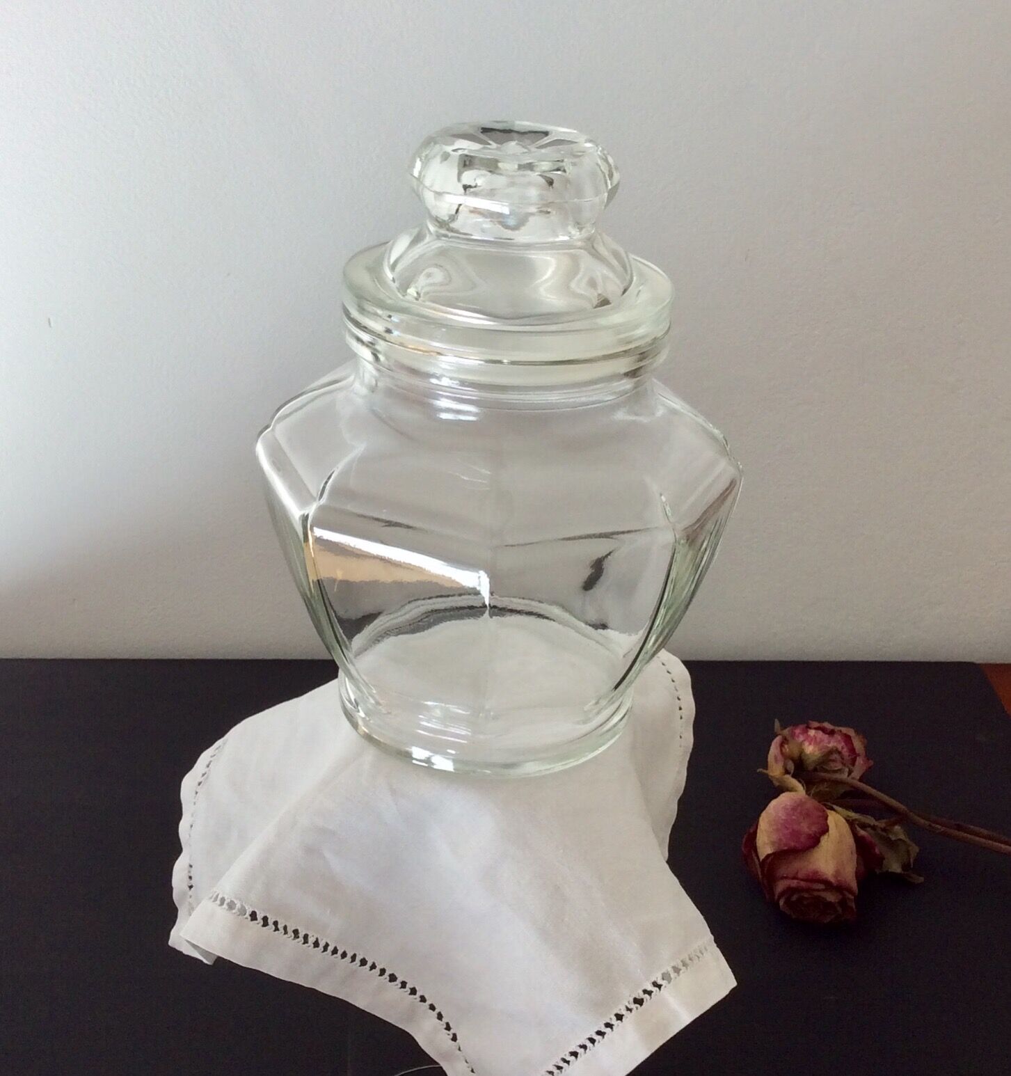 Airtight hexagonal glass jar - vintage