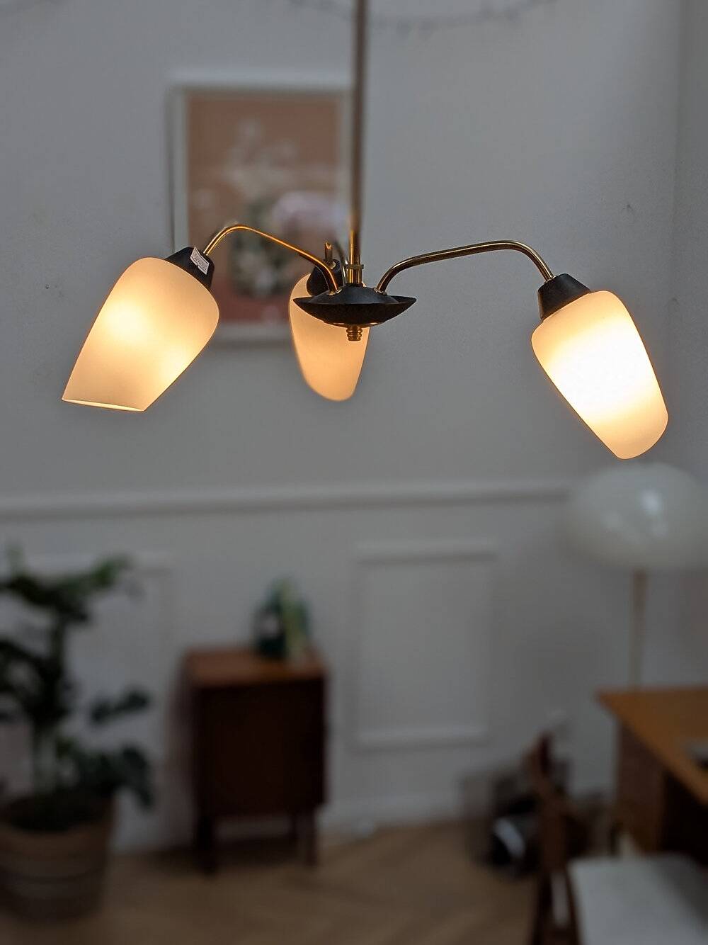 Suspension with 3 tulip lights