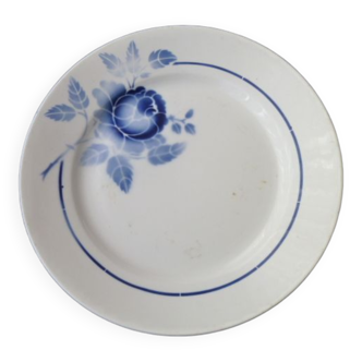 Plat en faience de Saint Amand Modèle Rosine