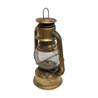 Former French-made oil lamp dimension: height -30cm- width -18cm- diameter -14