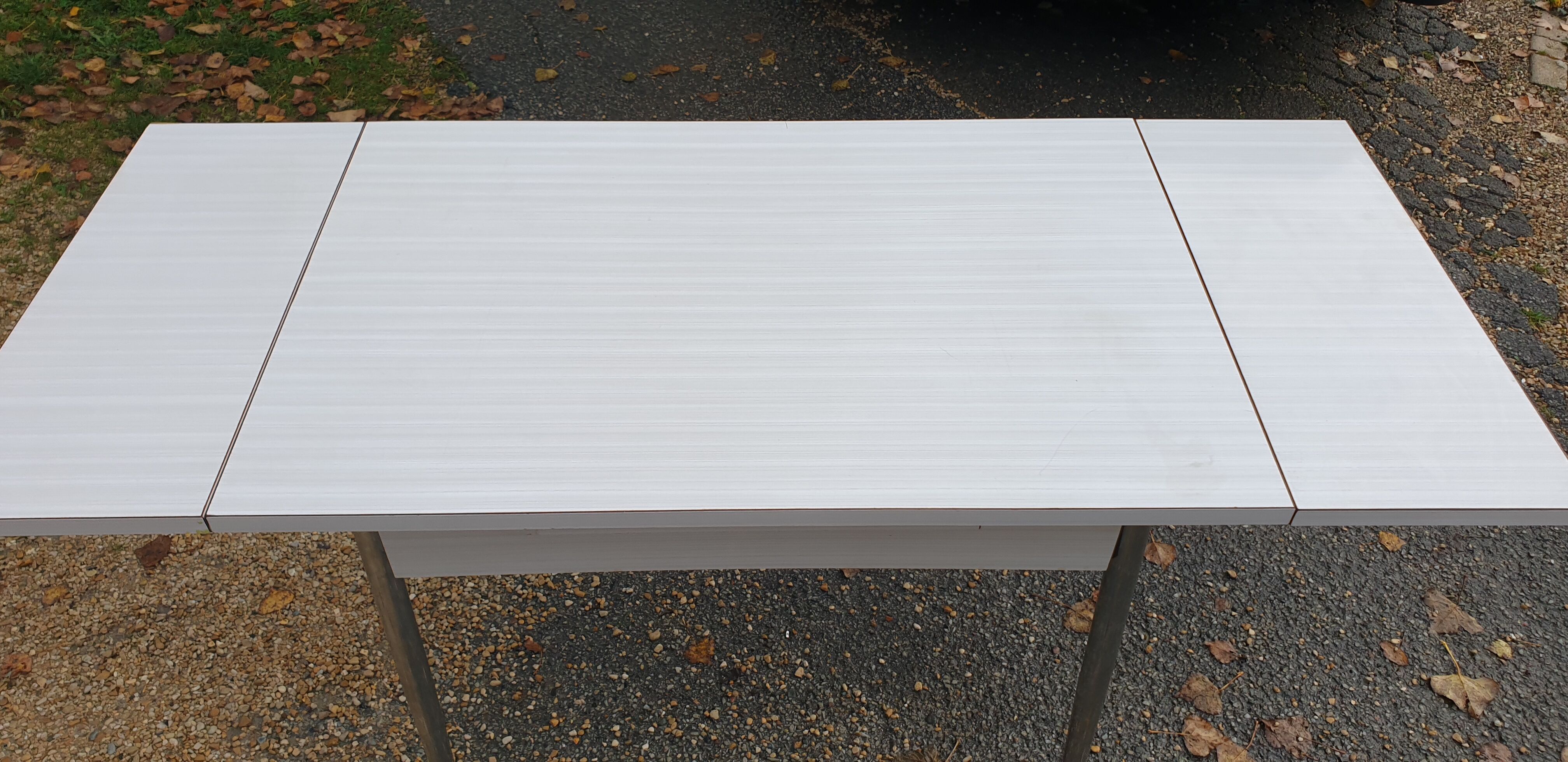 Vintage kitchen table formica