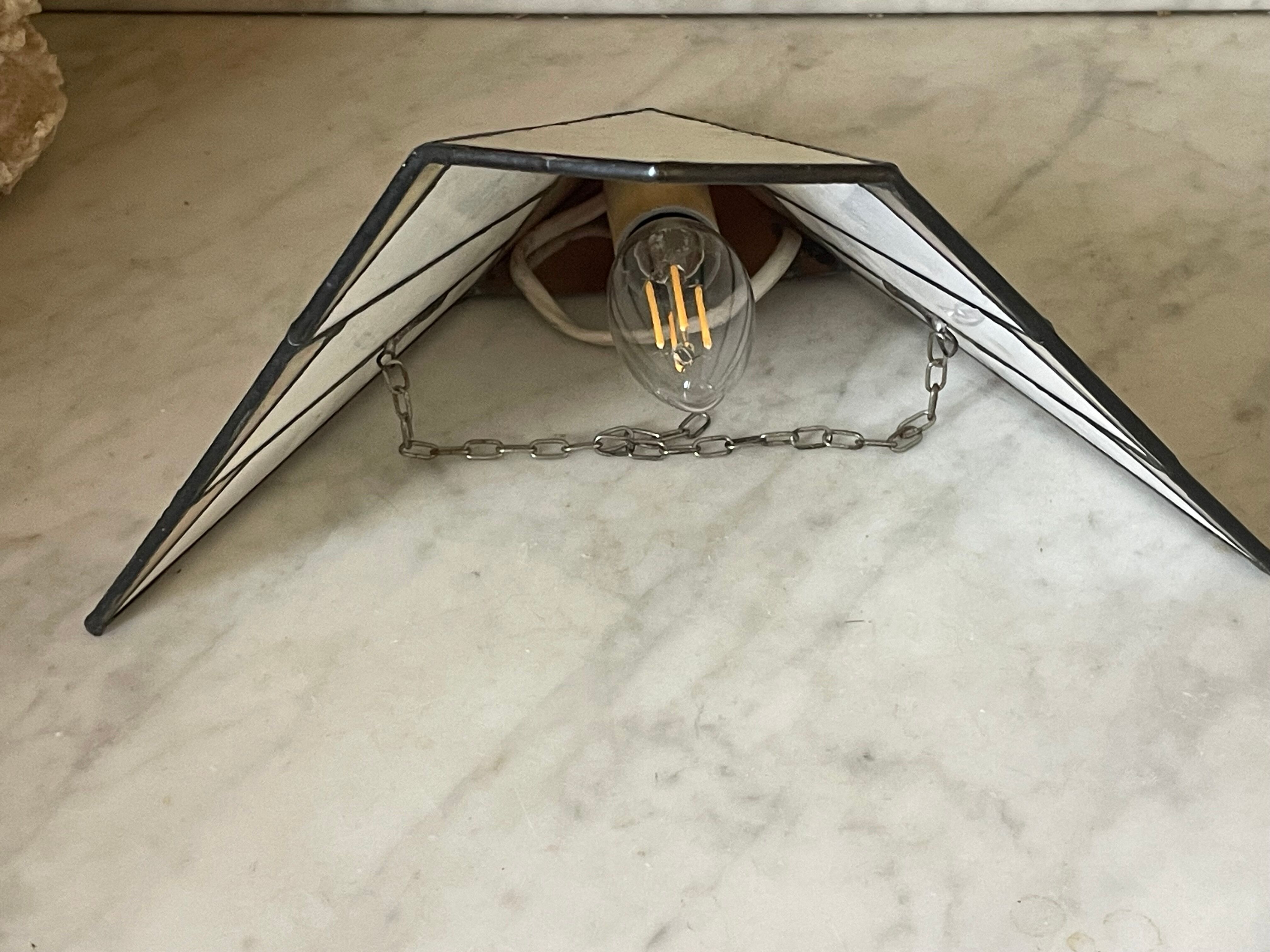 Vintage Tiffany style wall lamp