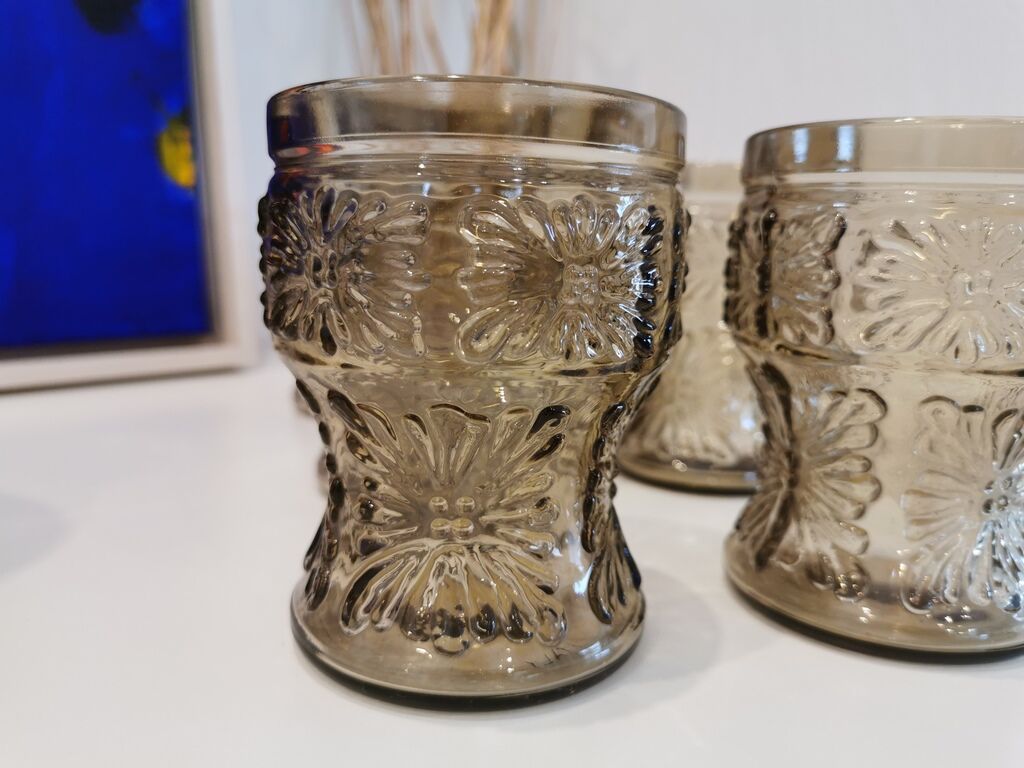 Glass set and decanter made of smoked glass from Italy