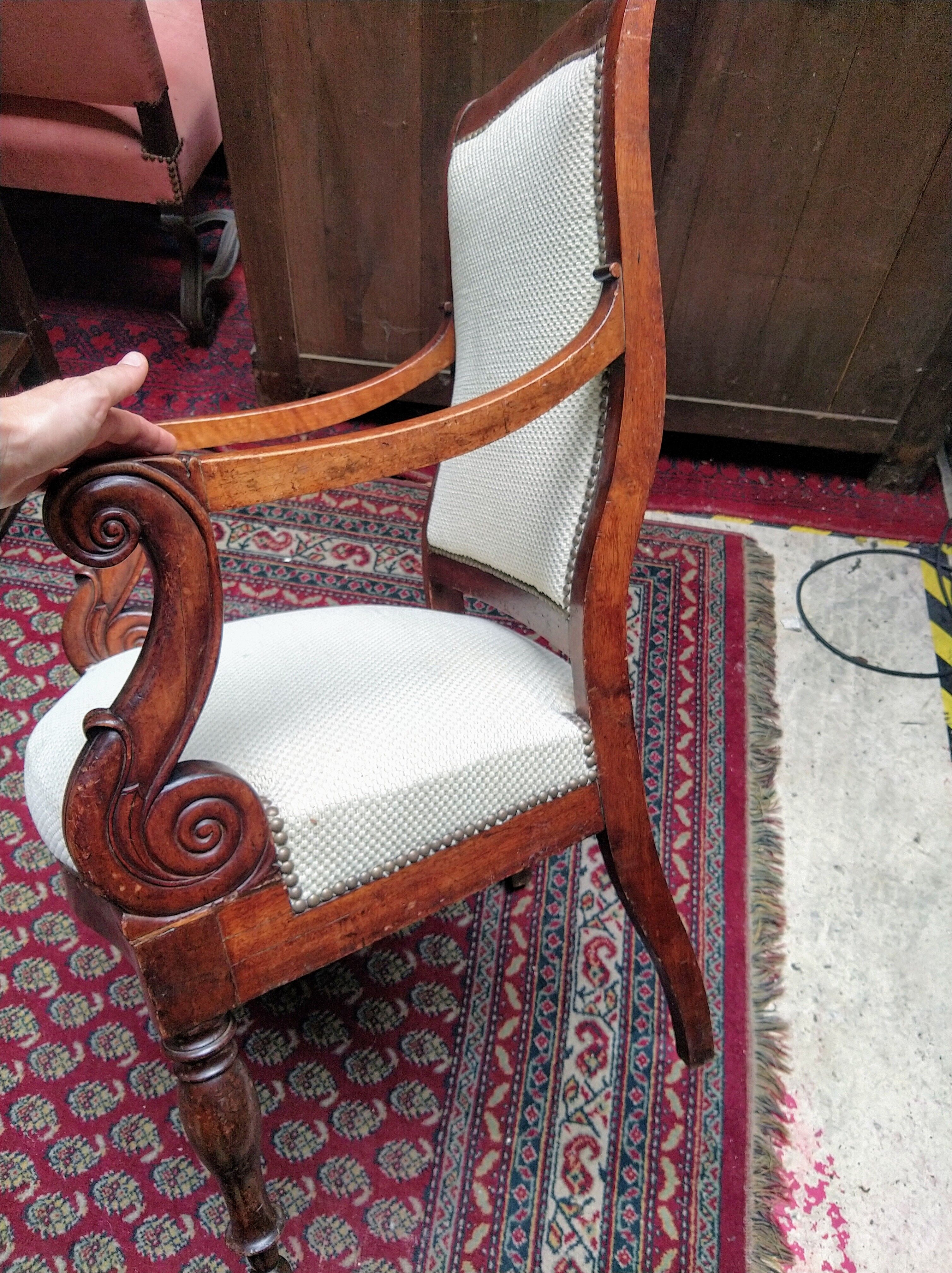 Paire de fauteuils en acajou d'époque Restauration estampillés Guinard