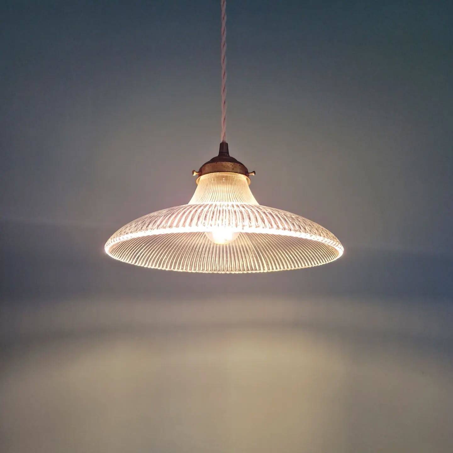 Suspension Art Déco en verre rainuré transparent, années 1930