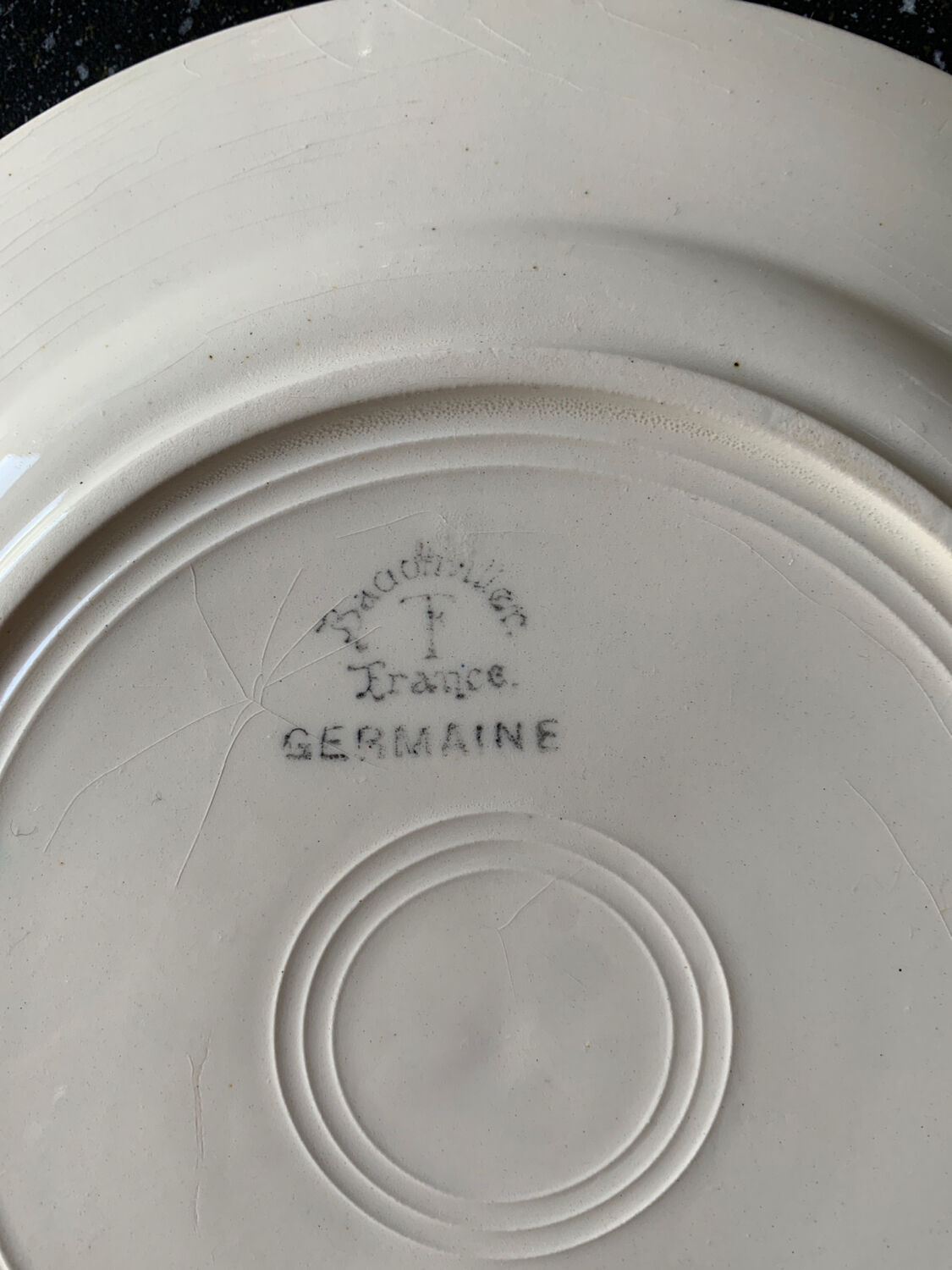 Set of 12 Badonvillier Germaine flat plates