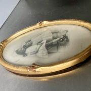 Art nouveau oval frame gilded wood measurements 19 cm x 11.5 cm  convex glass