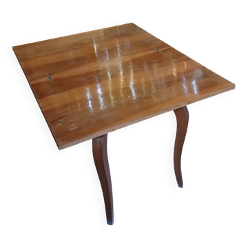Ancienne table de jeu pliante