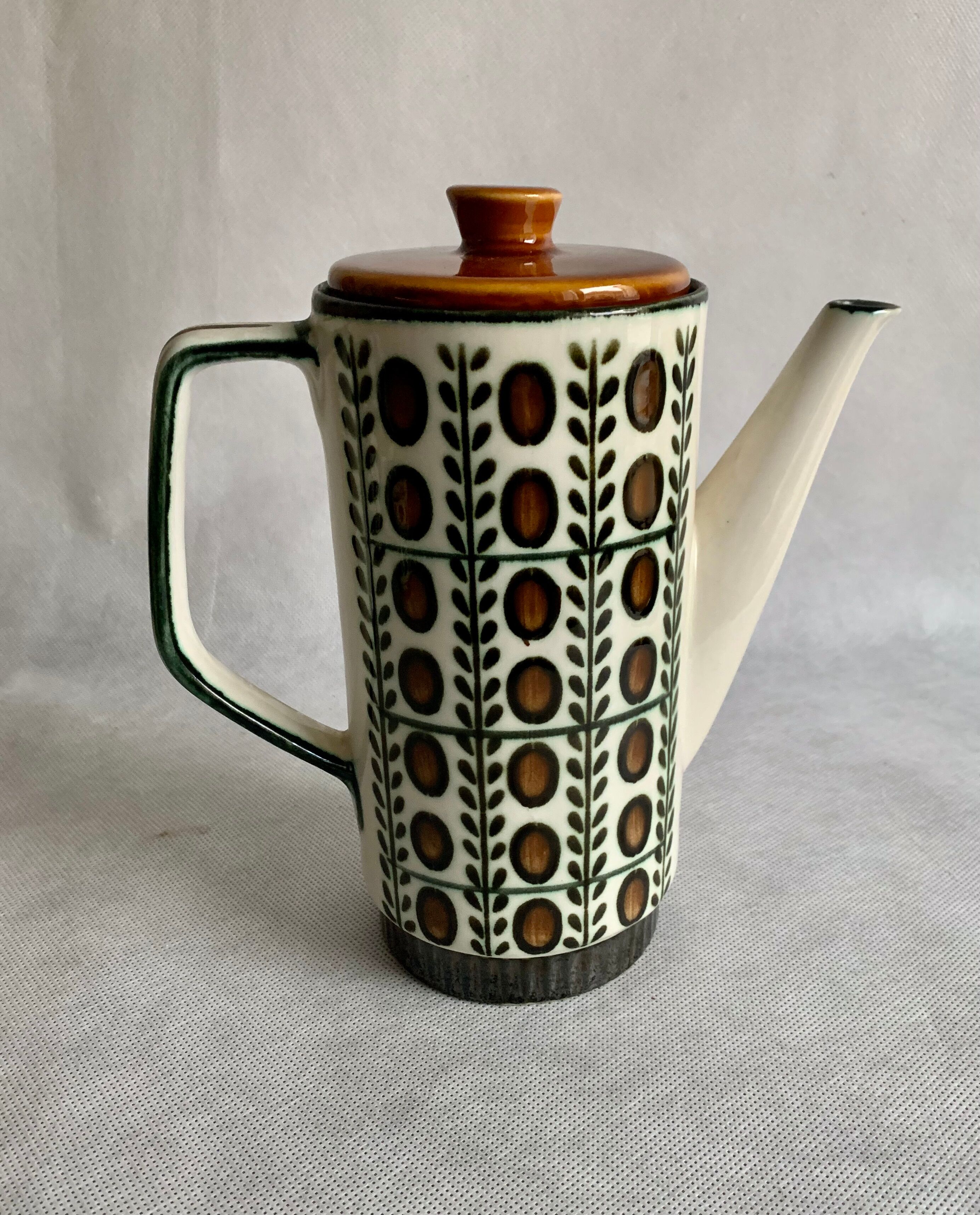 Pottery teapot Boch Rambouillet Noix, 1960s