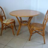 Table et chaises en rotin