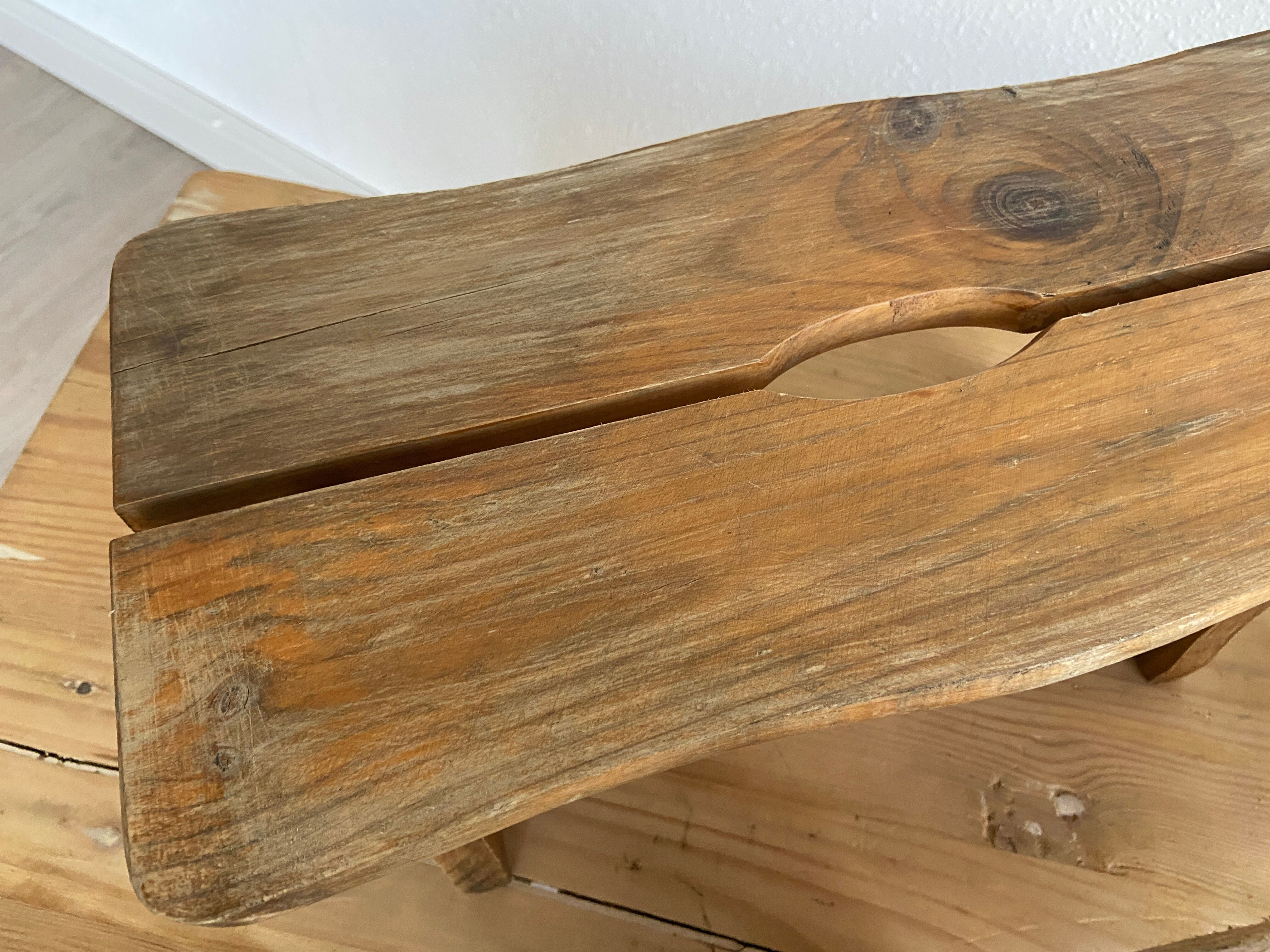 Pair of pine footrests  60