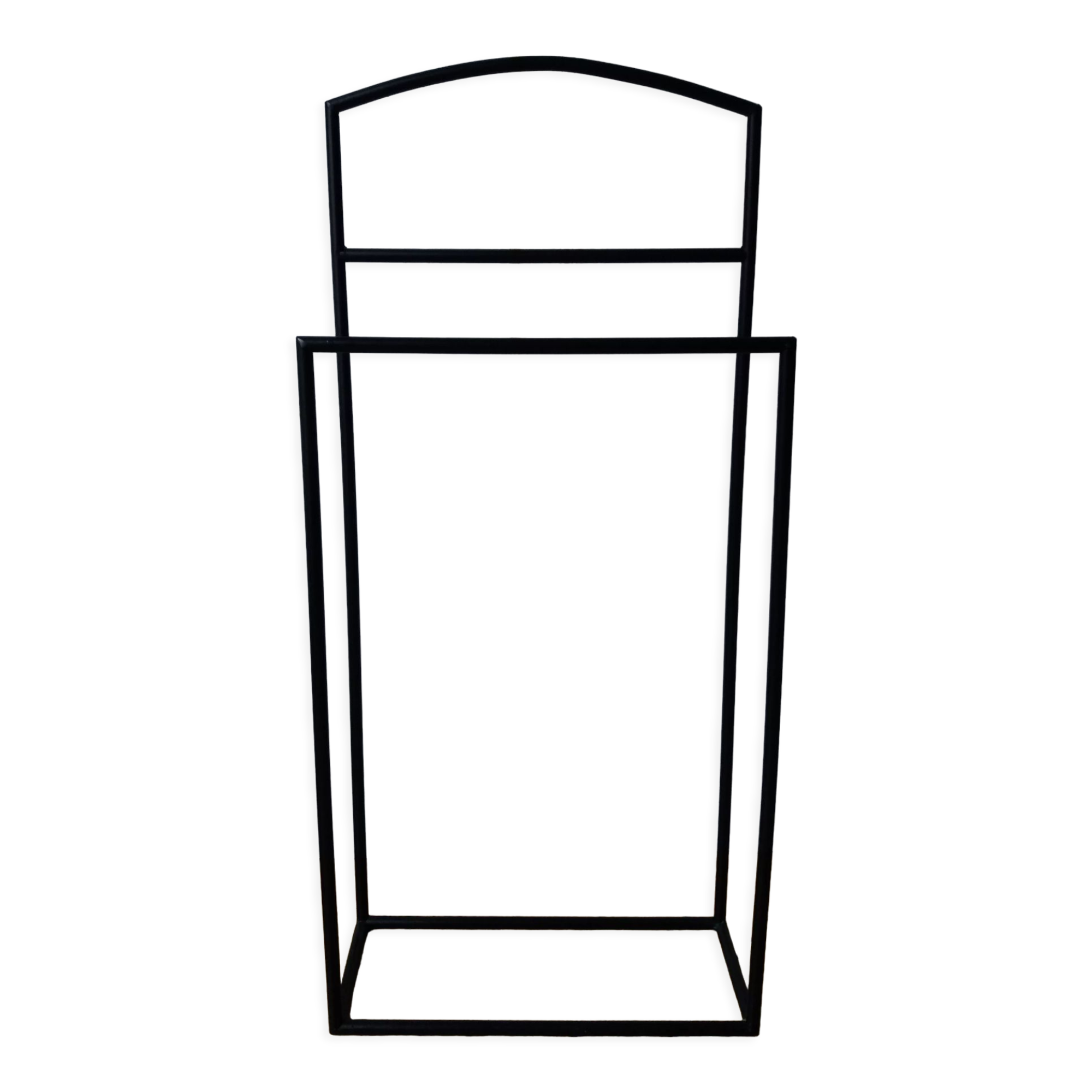 Valet in black metal