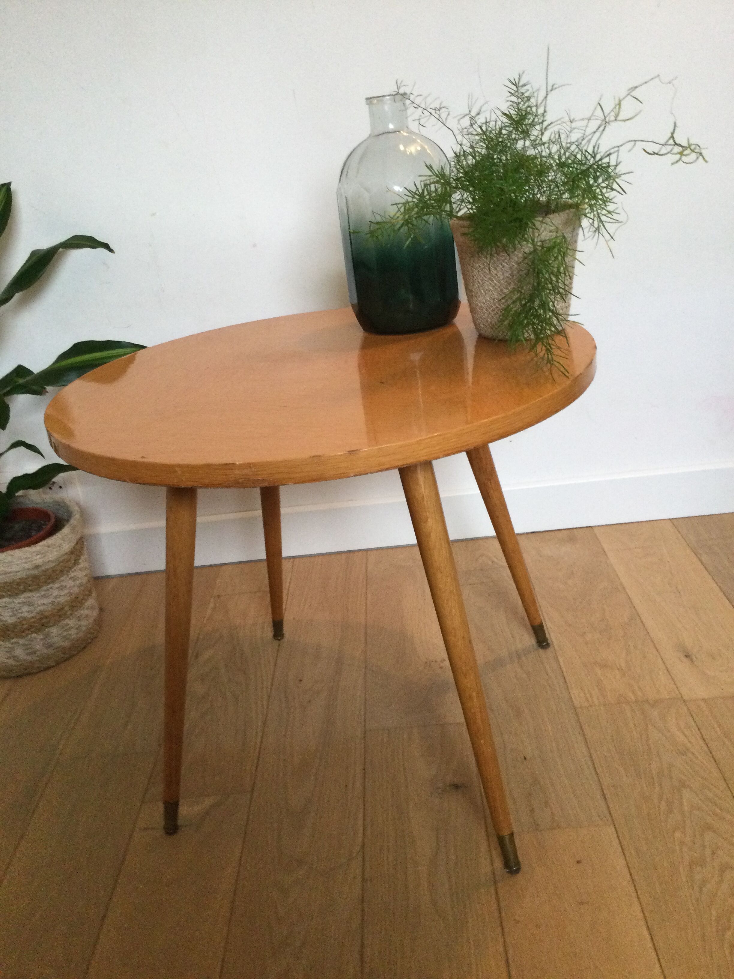 Scandinavian coffee table compass feet