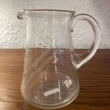 Pichet en verre ciselé années 50