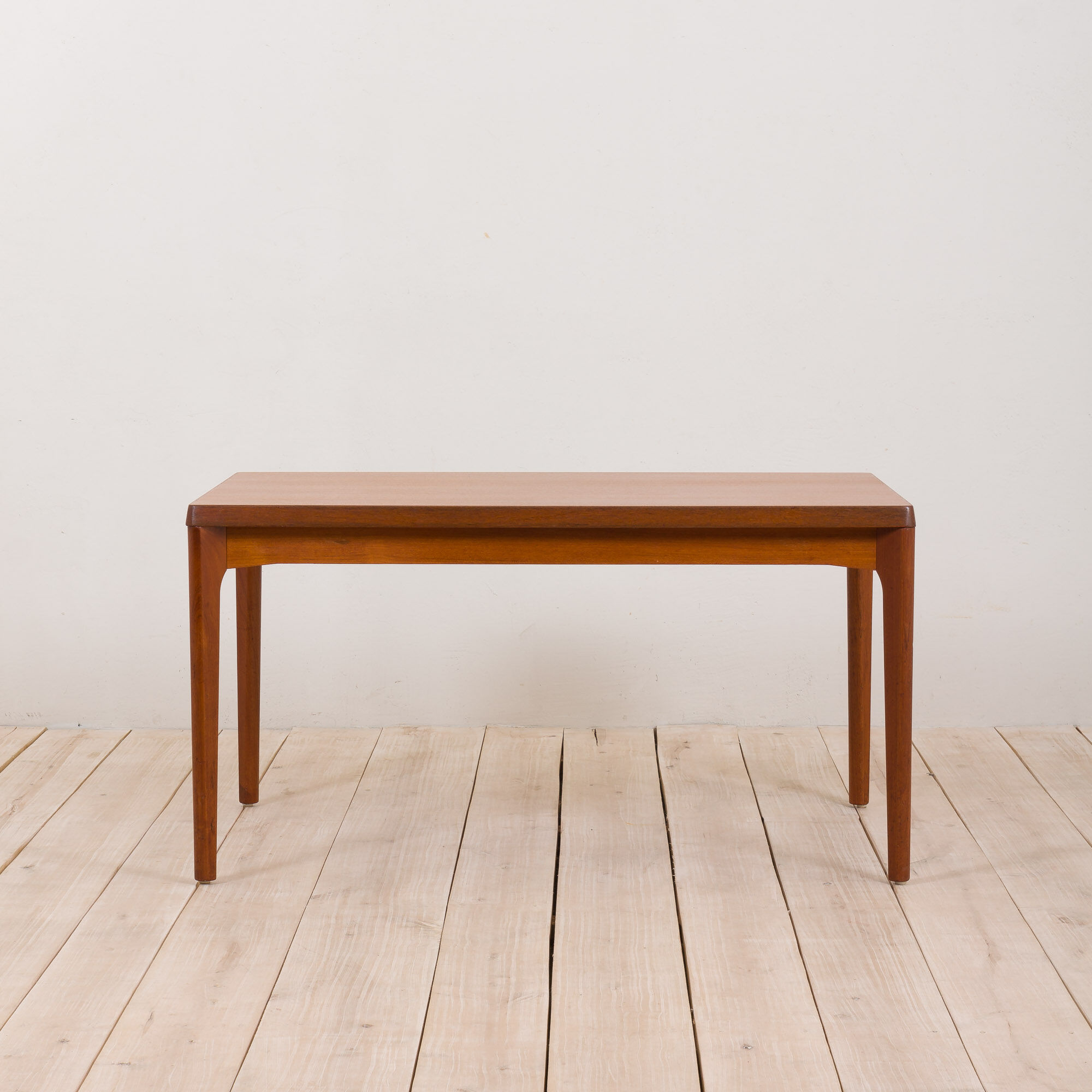 Danish extension dining table in teak by Henning Kjaernulf for Vejle Mobelfabrik, 1960s