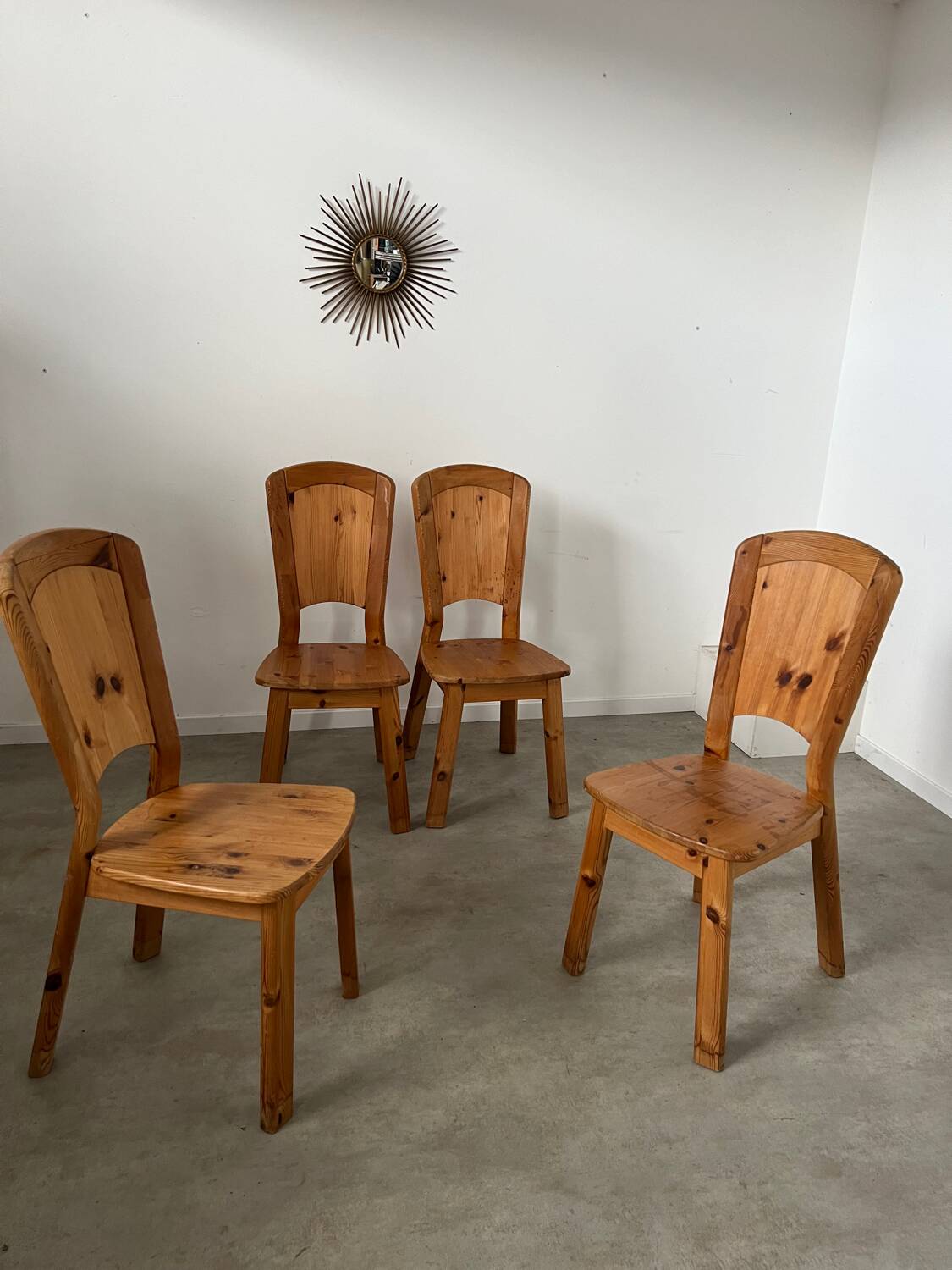 French design pine table and chair set from the 70s brutalist vintage arcs