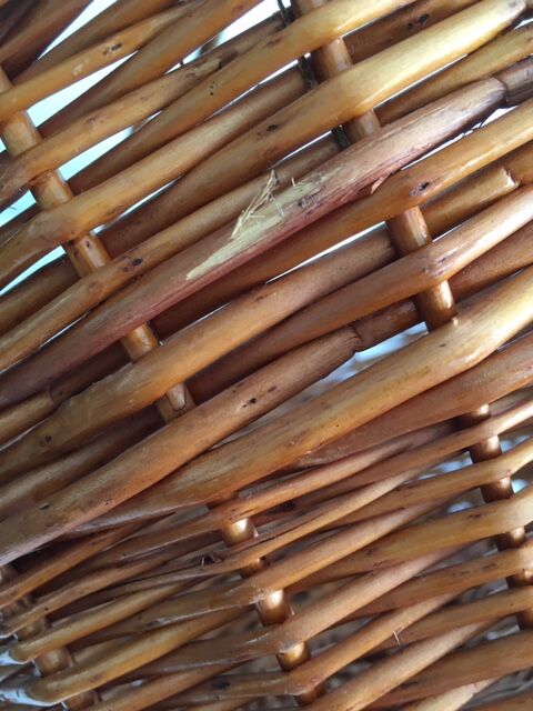 2-handle wicker basket