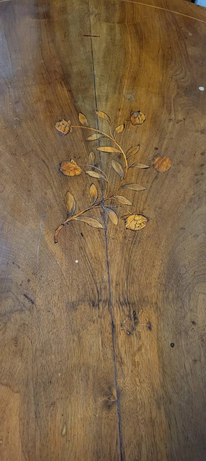 Louis XVI period marquetry bouillotte table, circa 1790-1800