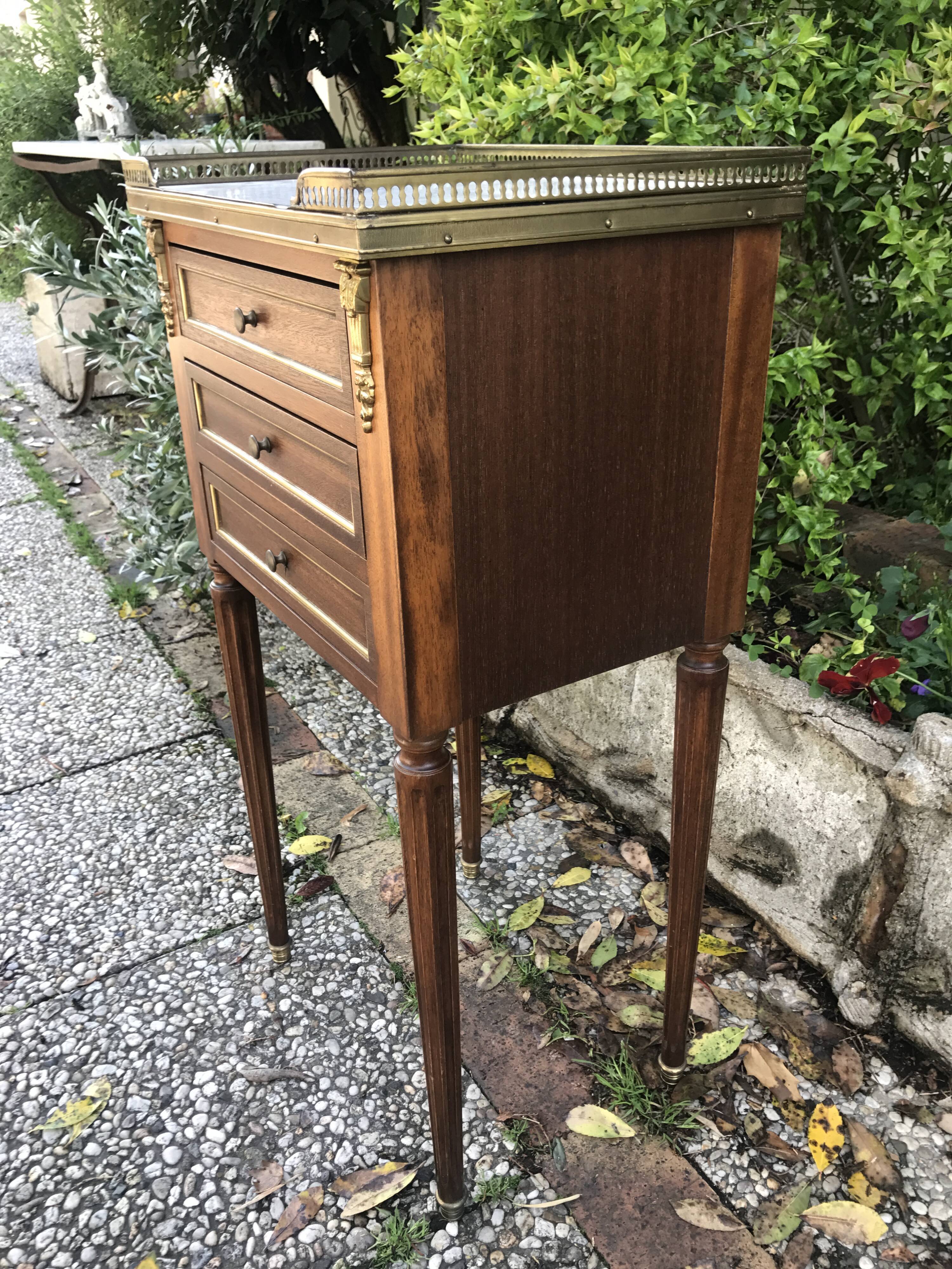Bedside style Louis XVI marble