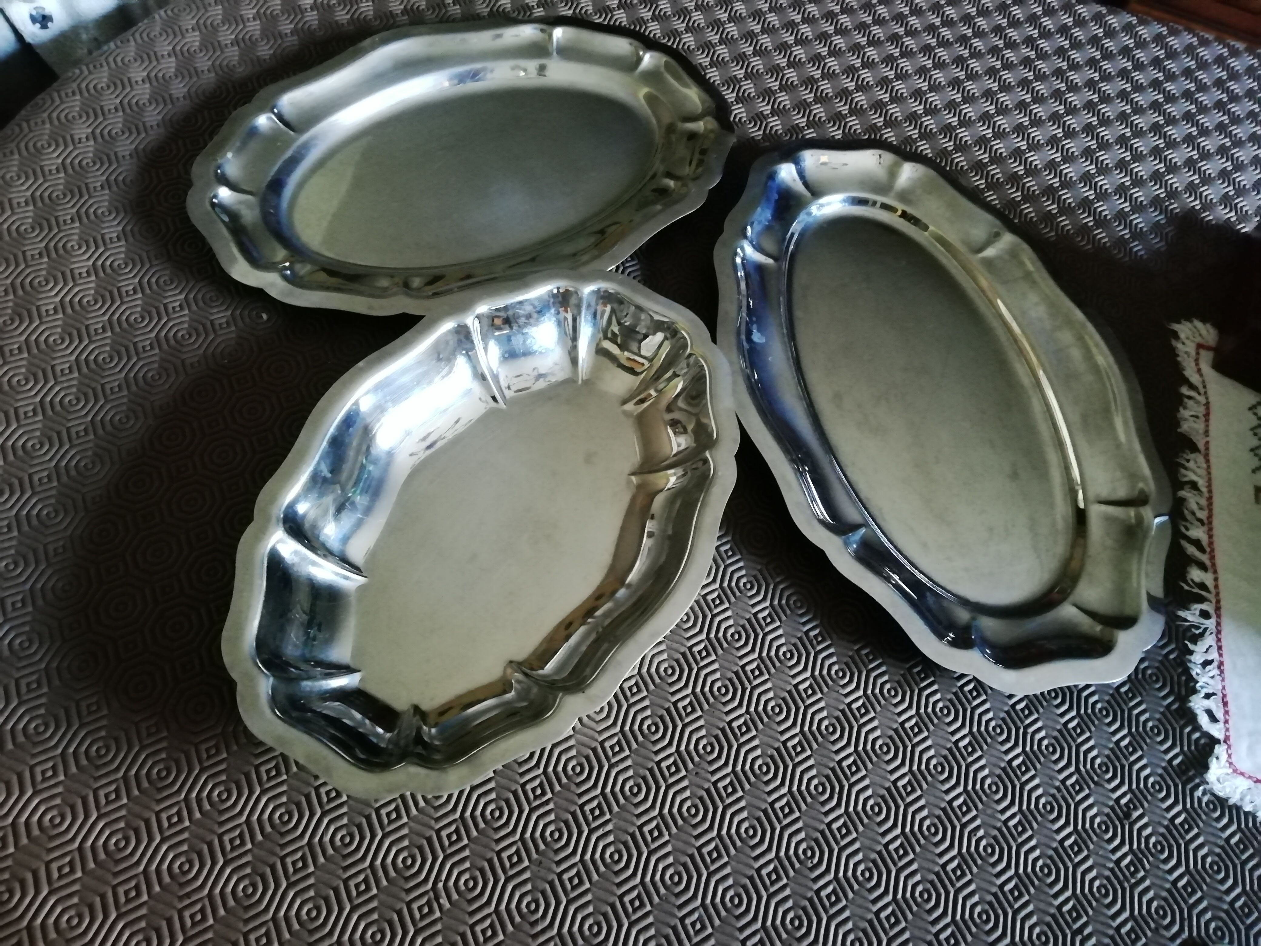 3 retro oval serving dishes in stainless steel