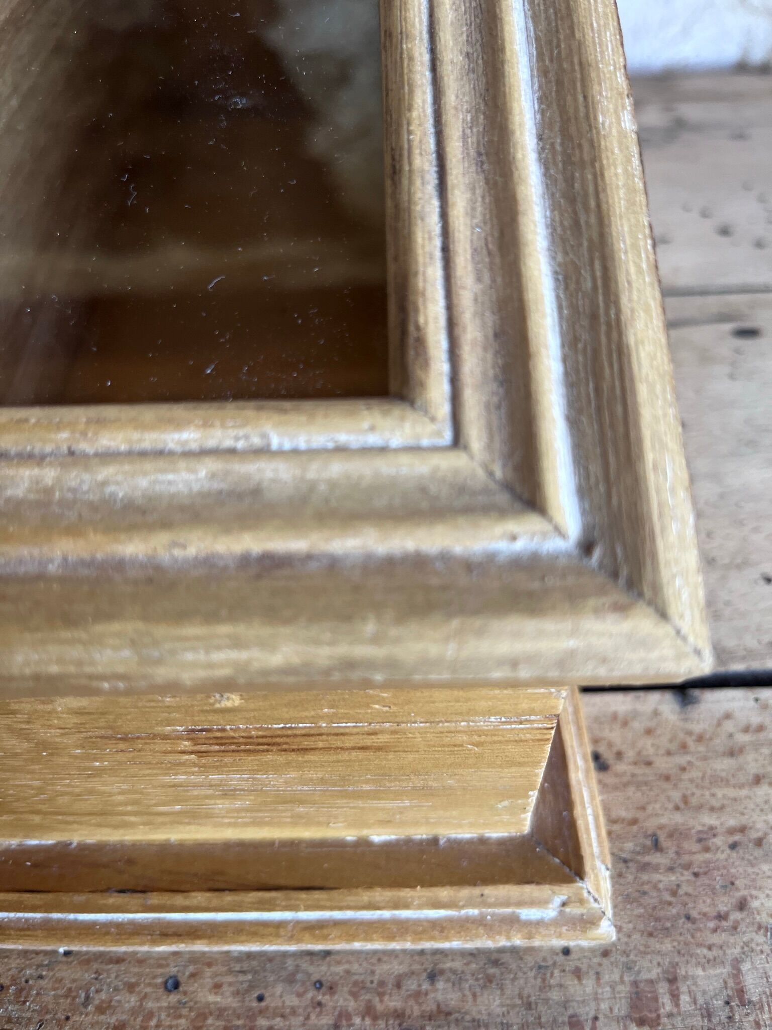 Cutlery box
