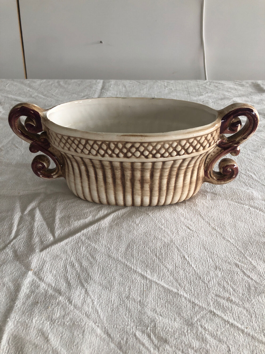 Small pot cover / oval flower pot in Italian ceramic