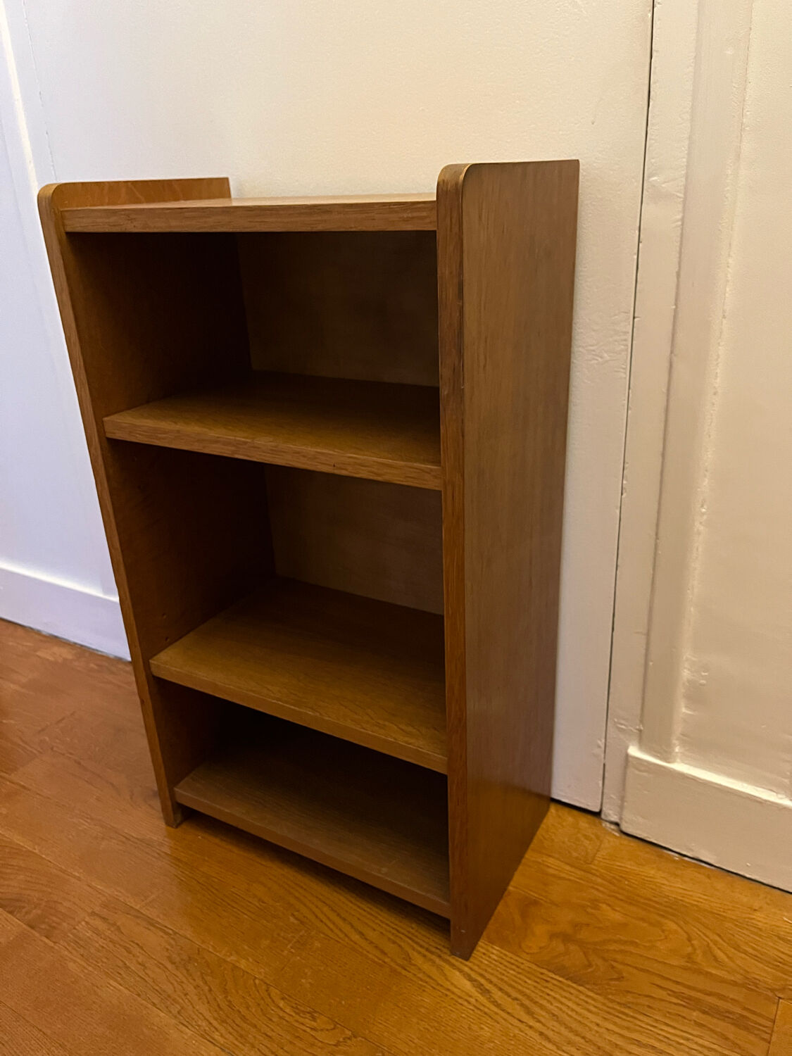 Vintage wooden bibus