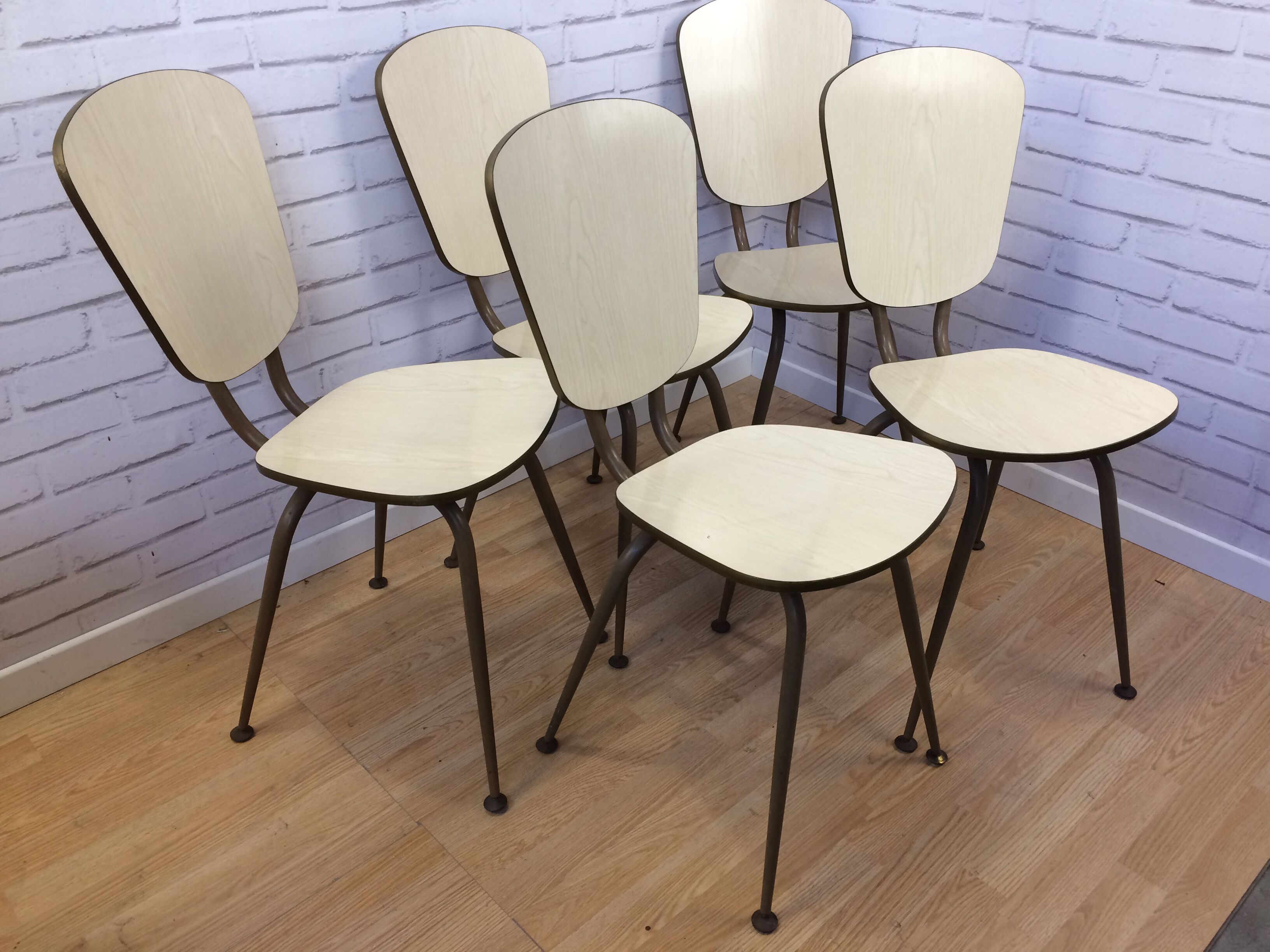Lot of 5 beige Formica chairs