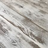 White patinated farmhouse table