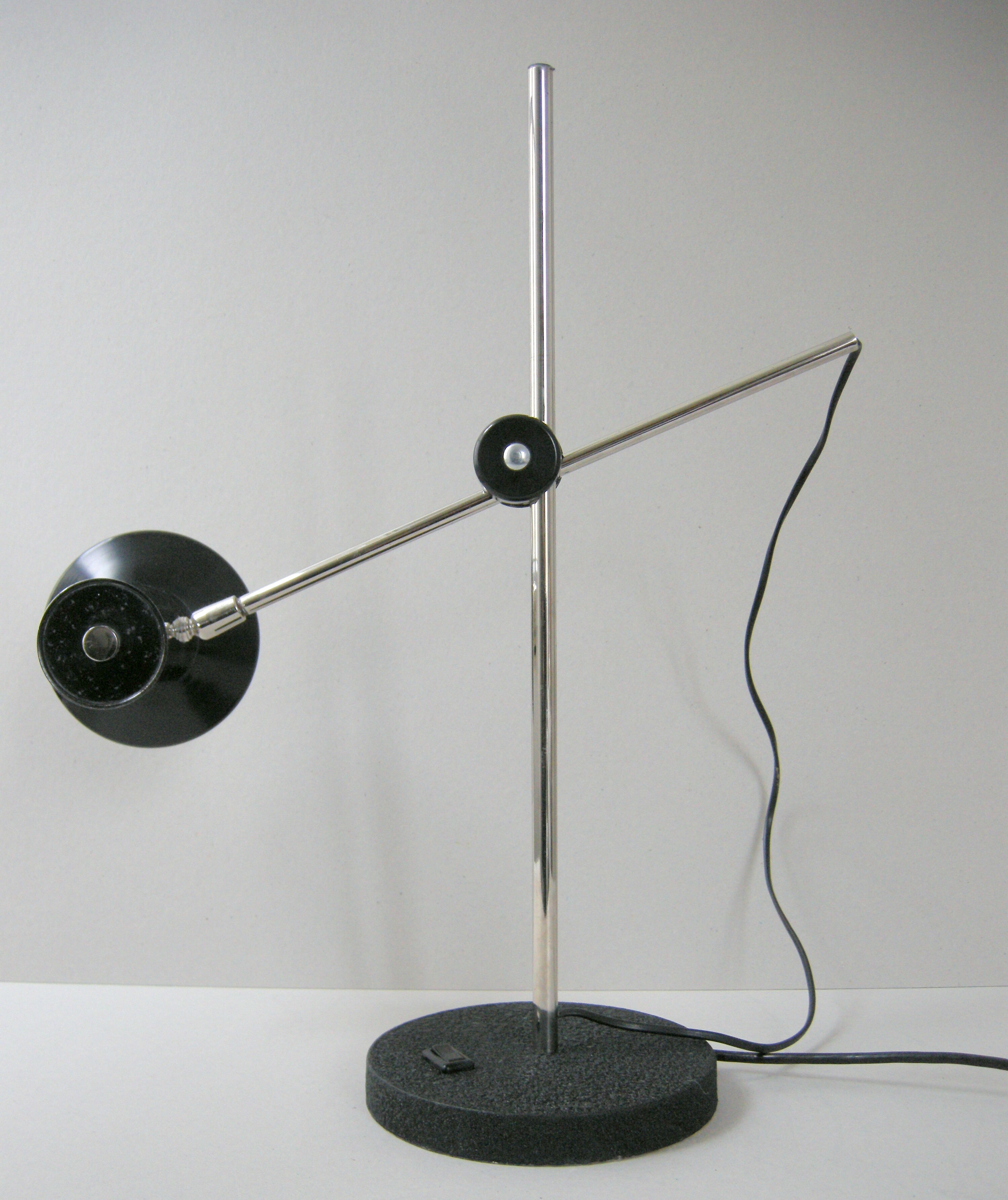 Lampe à poser vintage 1960 chrome