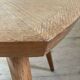 Table basse tripode forme feuille en chêne vintage