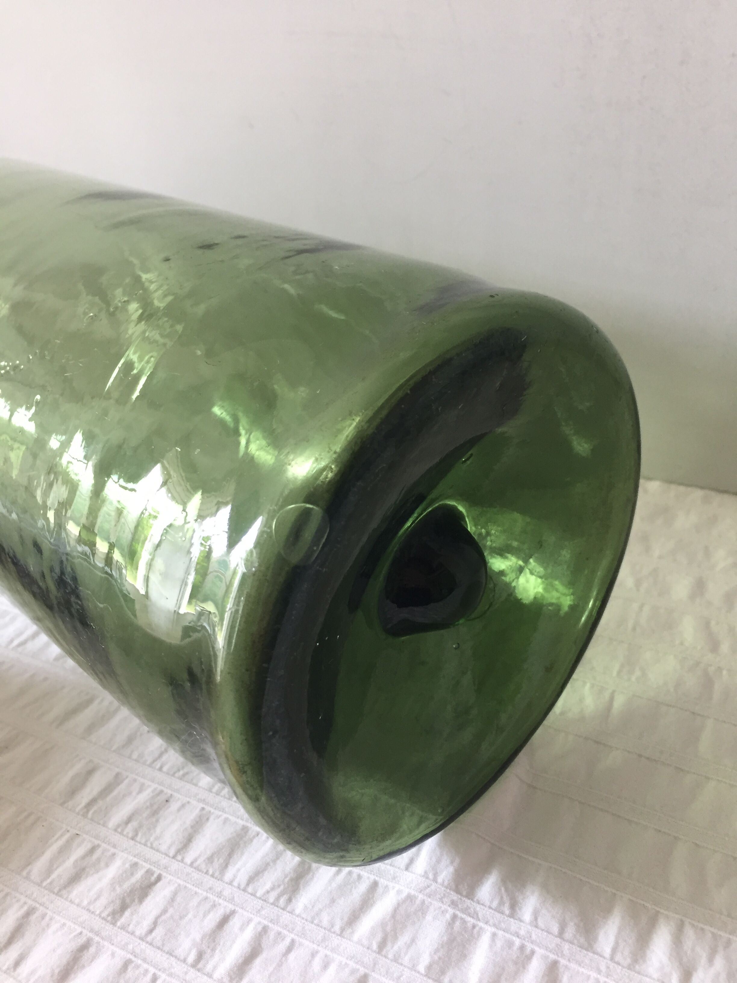 Bouteille en verre épais bulle au format XXL