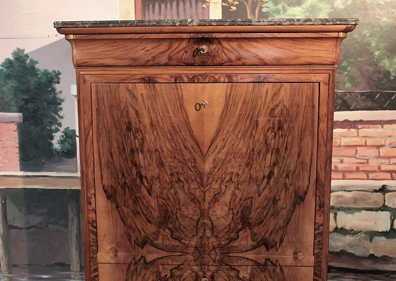 Secretary Louis Philippe in walnut, XIX
