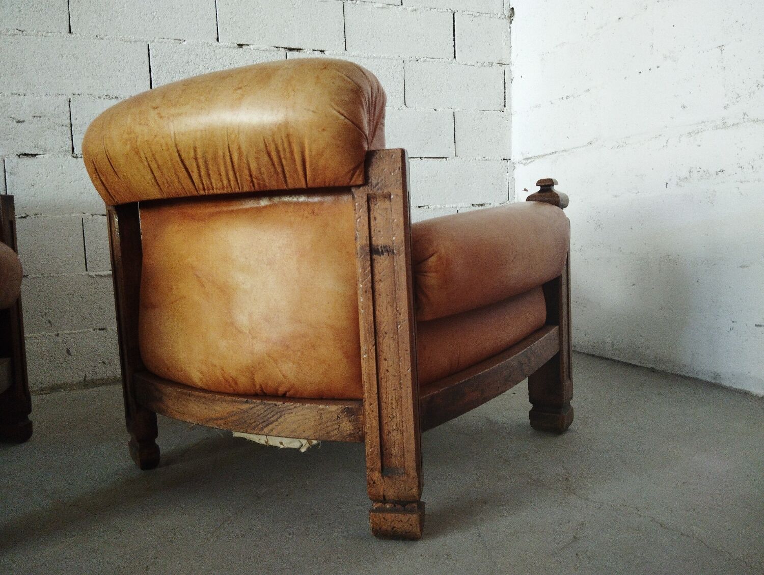 Brutalist leather lounge