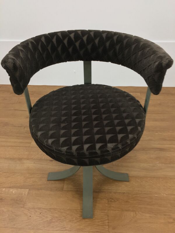Chaise 70's pied tulipe