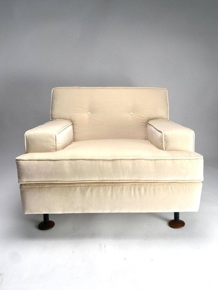Paire de fauteuils carrés en velours blanc avec pieds en teck attribuées à Marco Zanuso pour Arflex, Italie, 1962
