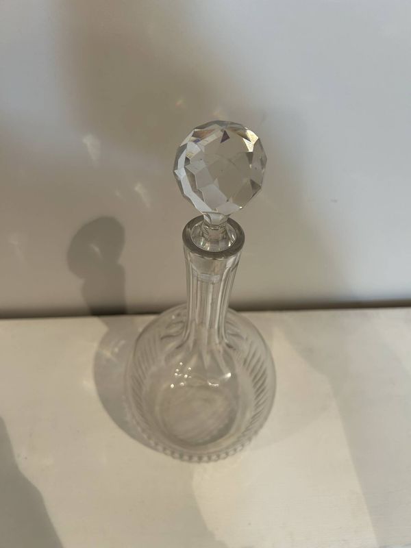 Carafe à liqueur / cristal baccarat