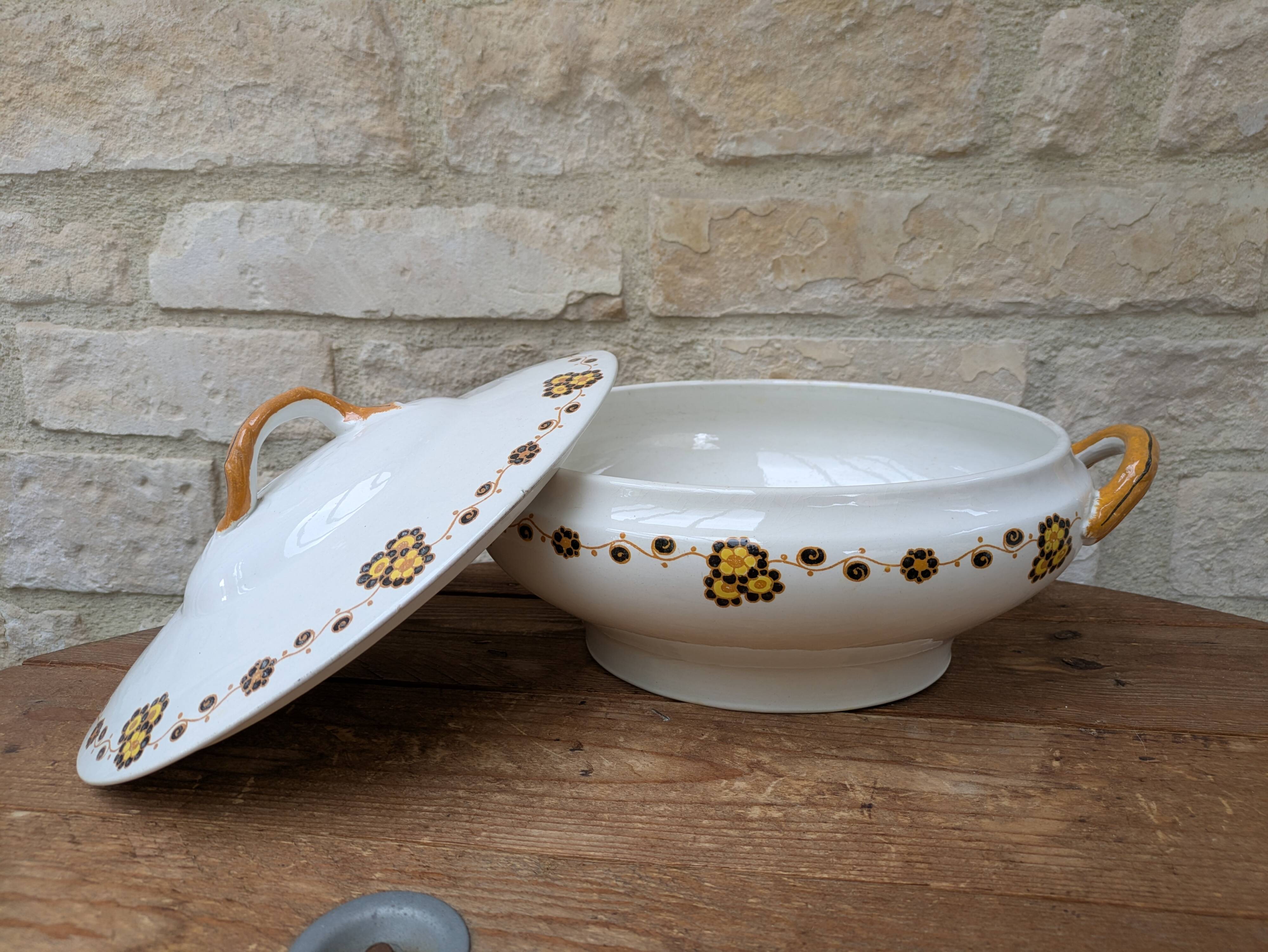 Flory Boch Frères La Louvière soup tureen - ironstone style - vintage decor