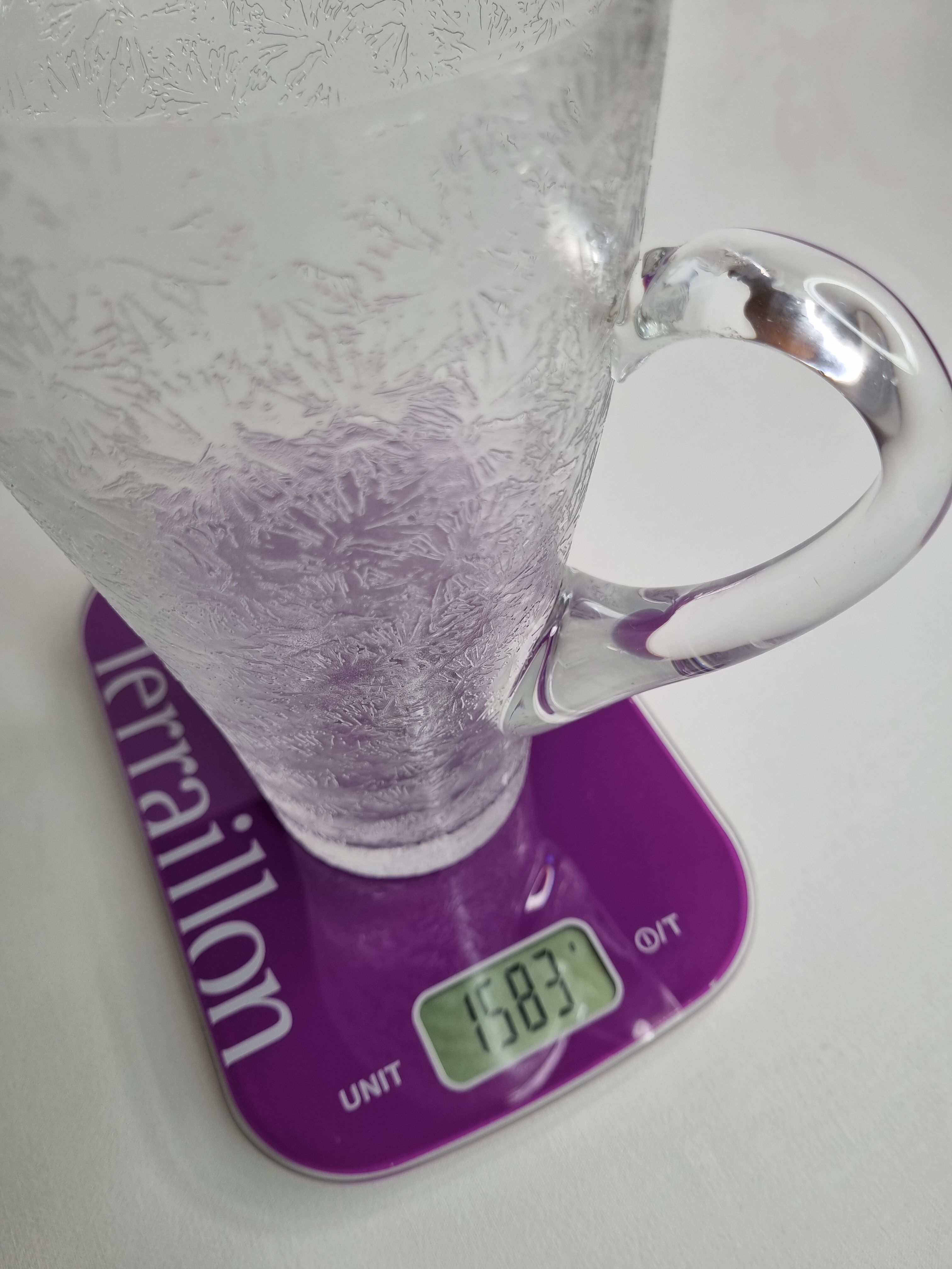 Pitcher of the Sèvres crystal plant with a "grivré" pattern, 26 cm