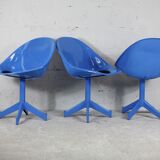 3 chairs "space Age", resin and steel, France, circa 1970.